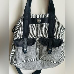 Lululemon Athletics lucky tote Herringbone